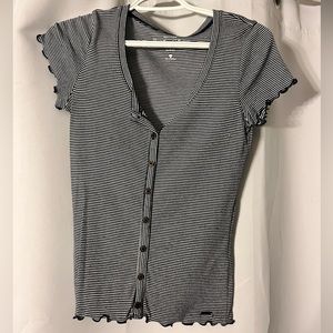 Small Hollister top. Brand new!